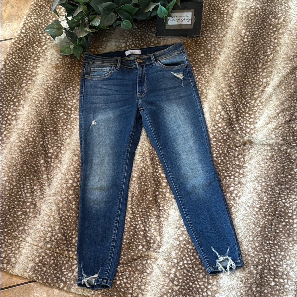Blue Skinny Jeans with Distressed Cropped Hem